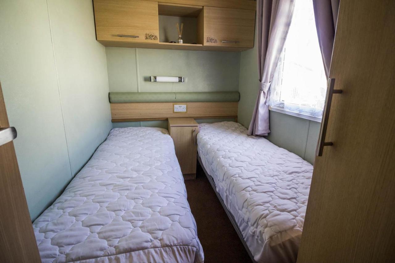 Hopton on Sea Lovely Caravan With Wifi At Broadland Sands In Suffolk Ref 20035Bs酒店 外观 照片
