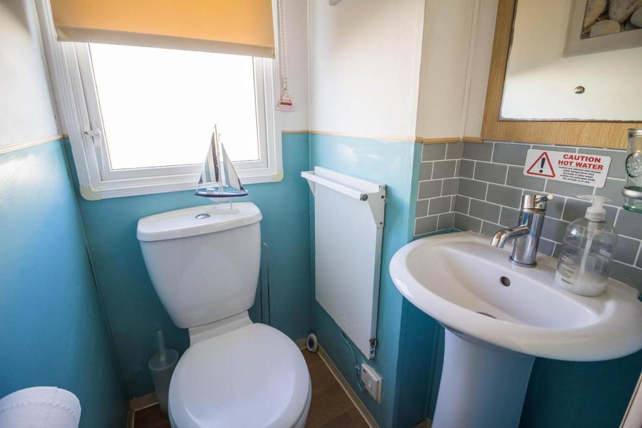 Hopton on Sea Lovely Caravan With Wifi At Broadland Sands In Suffolk Ref 20035Bs酒店 外观 照片