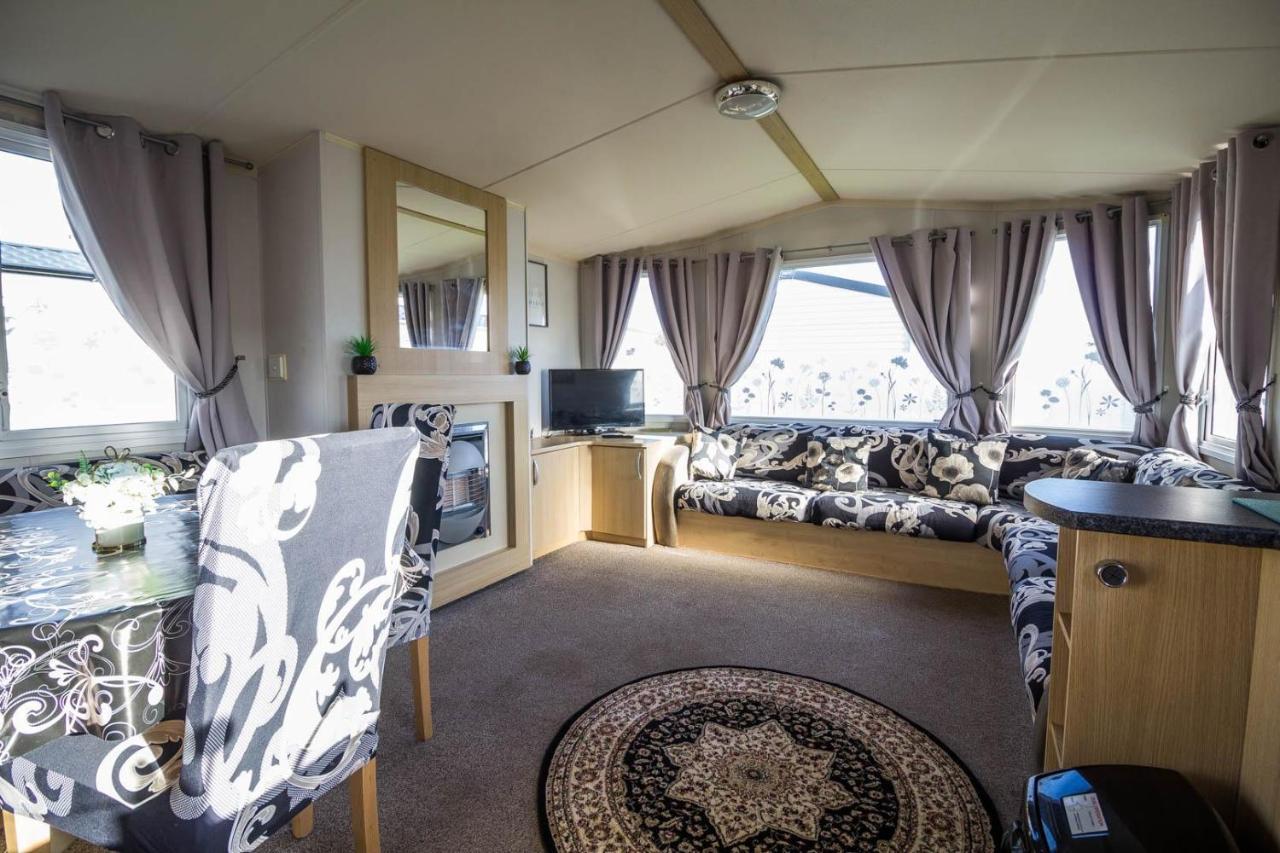 Hopton on Sea Lovely Caravan With Wifi At Broadland Sands In Suffolk Ref 20035Bs酒店 外观 照片