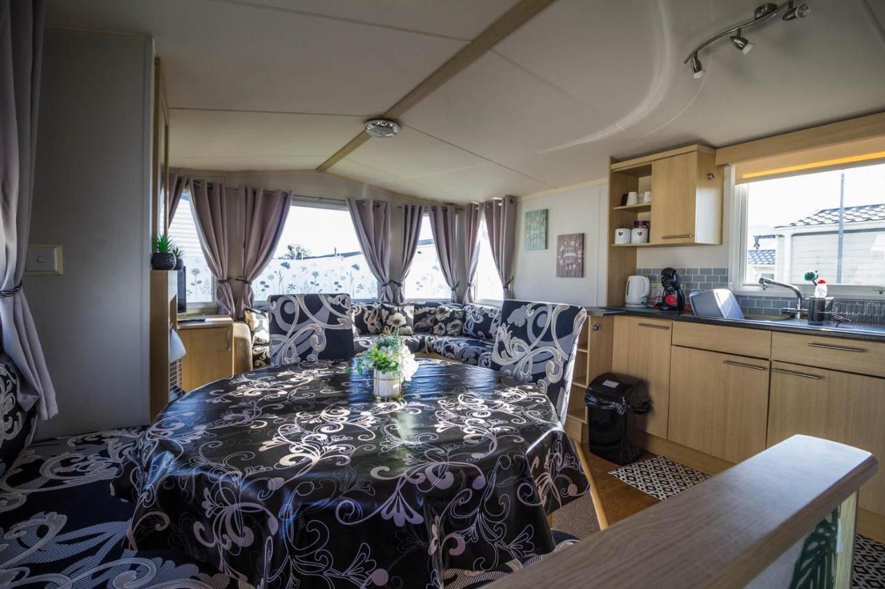 Hopton on Sea Lovely Caravan With Wifi At Broadland Sands In Suffolk Ref 20035Bs酒店 外观 照片