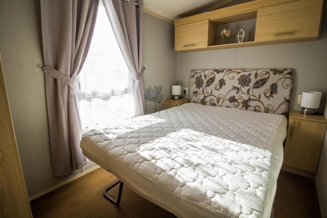 Hopton on Sea Lovely Caravan With Wifi At Broadland Sands In Suffolk Ref 20035Bs酒店 外观 照片